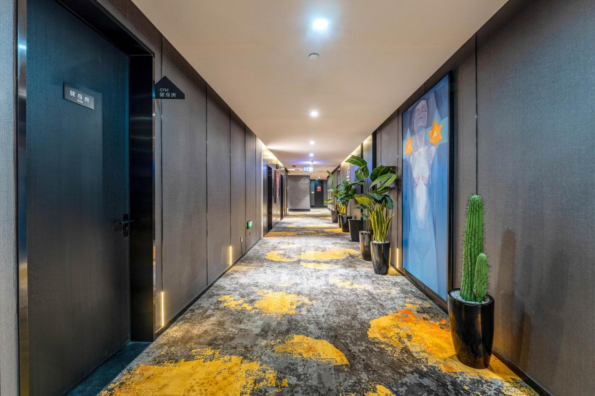 Hesu Designer Hotel & Suites -Near Xi'An Drum Tower And Yongning Gate -Free Laundry Luggage Storage -Kitty Cafe With Freshly Ground Coffee -24H Front Desk -English Service Exteriör bild