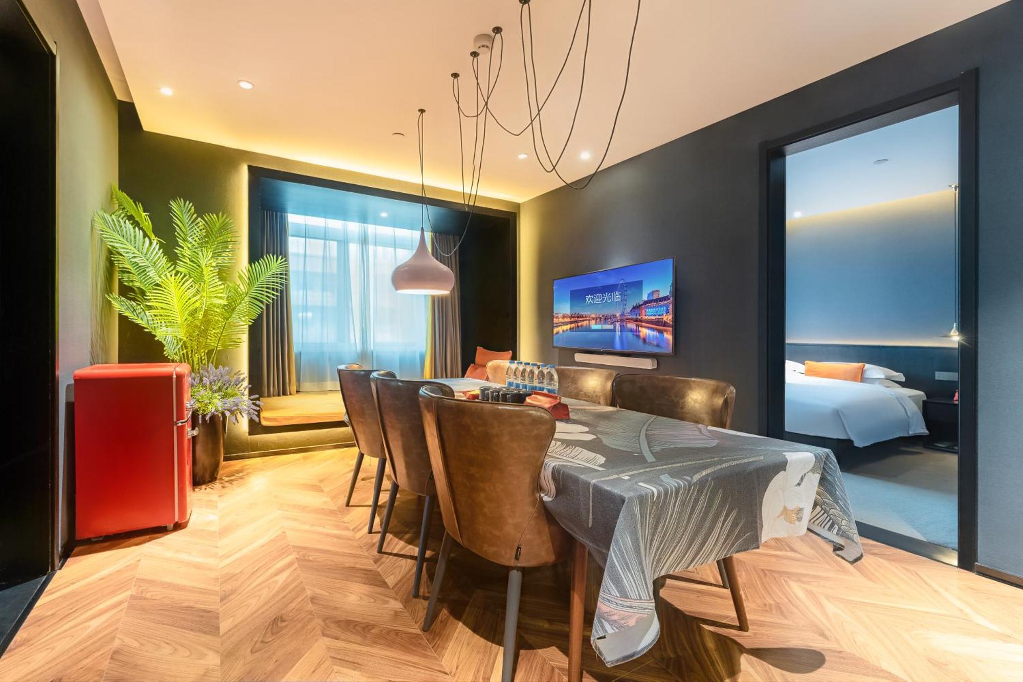 Hesu Designer Hotel & Suites -Near Xi'An Drum Tower And Yongning Gate -Free Laundry Luggage Storage -Kitty Cafe With Freshly Ground Coffee -24H Front Desk -English Service Exteriör bild