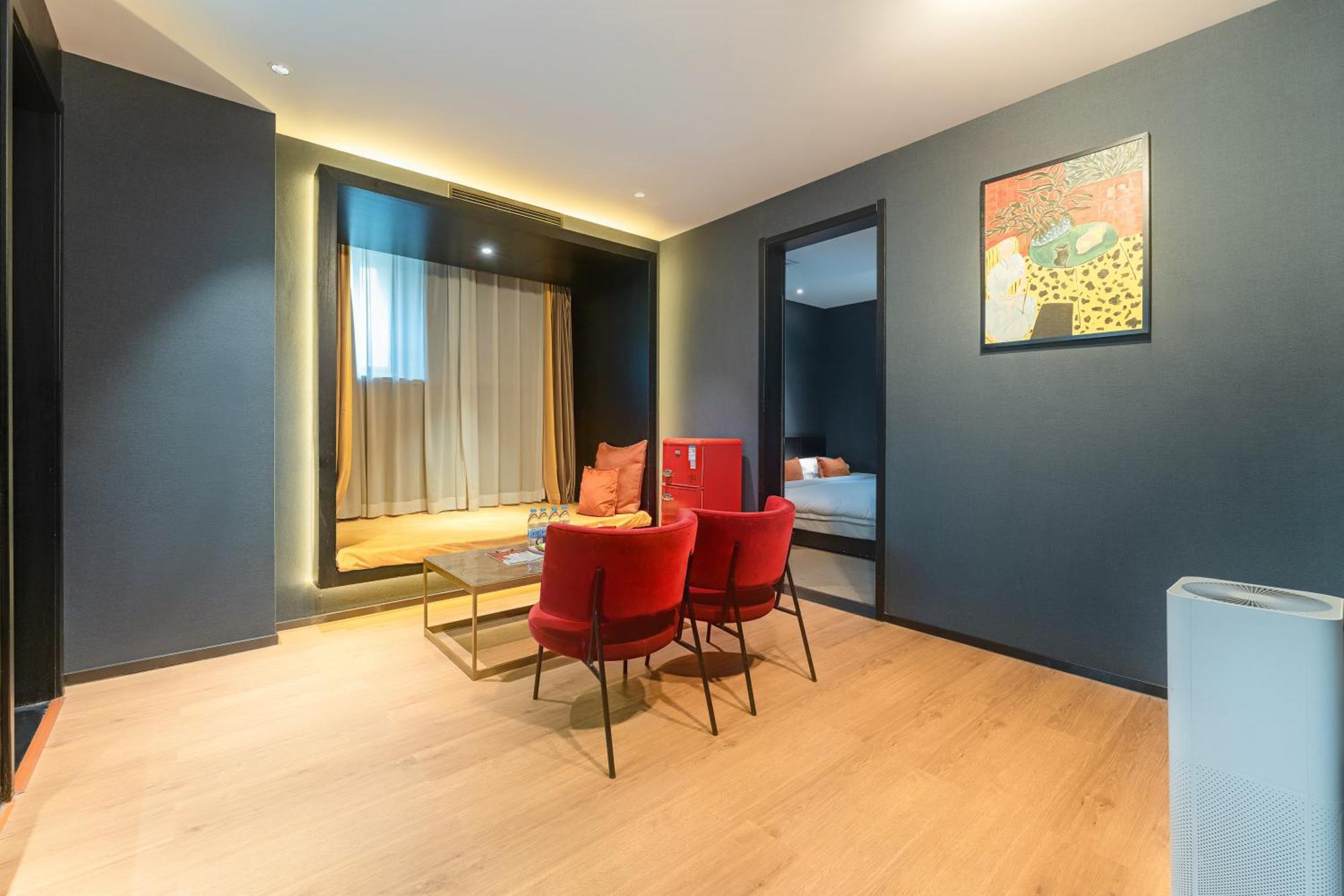 Hesu Designer Hotel & Suites -Near Xi'An Drum Tower And Yongning Gate -Free Laundry Luggage Storage -Kitty Cafe With Freshly Ground Coffee -24H Front Desk -English Service Exteriör bild