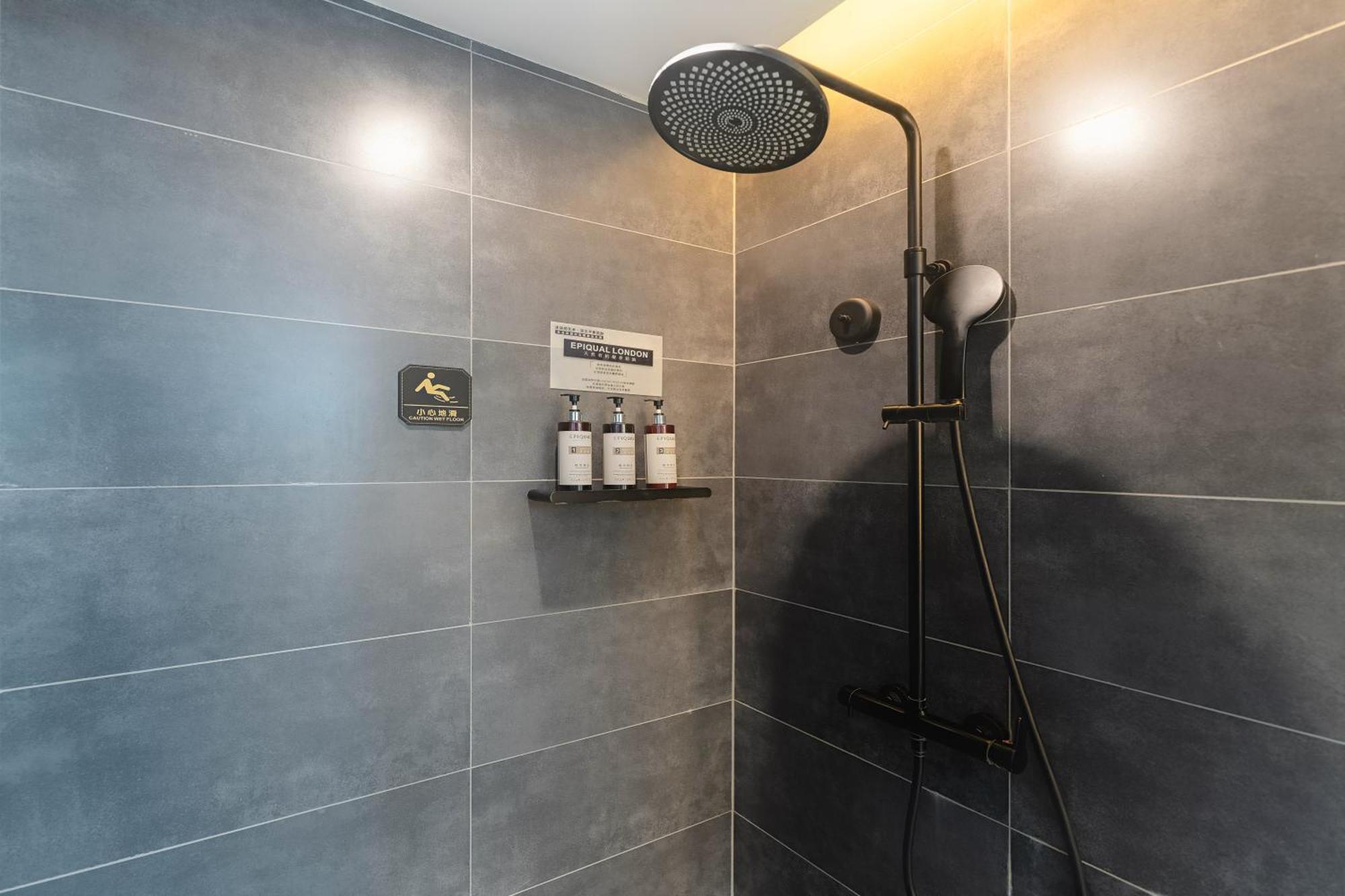 Hesu Designer Hotel & Suites -Near Xi'An Drum Tower And Yongning Gate -Free Laundry Luggage Storage -Kitty Cafe With Freshly Ground Coffee -24H Front Desk -English Service Exteriör bild