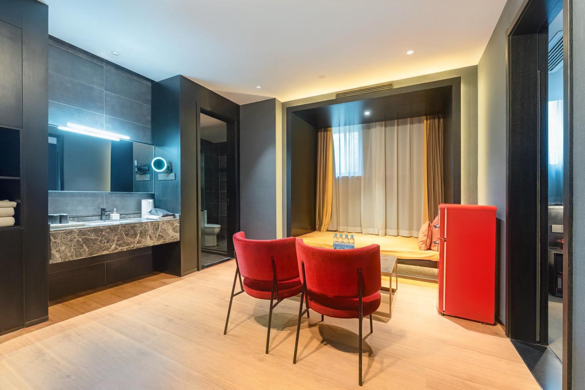 Hesu Designer Hotel & Suites -Near Xi'An Drum Tower And Yongning Gate -Free Laundry Luggage Storage -Kitty Cafe With Freshly Ground Coffee -24H Front Desk -English Service Exteriör bild