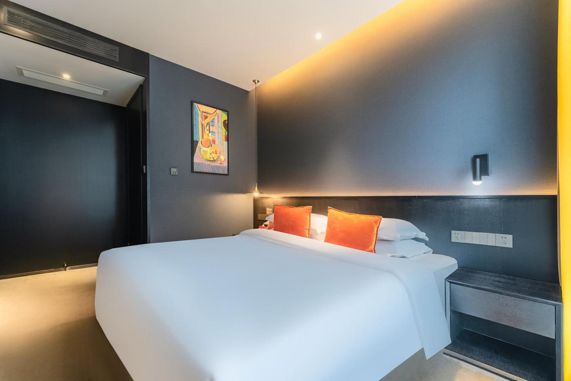 Hesu Designer Hotel & Suites -Near Xi'An Drum Tower And Yongning Gate -Free Laundry Luggage Storage -Kitty Cafe With Freshly Ground Coffee -24H Front Desk -English Service Exteriör bild