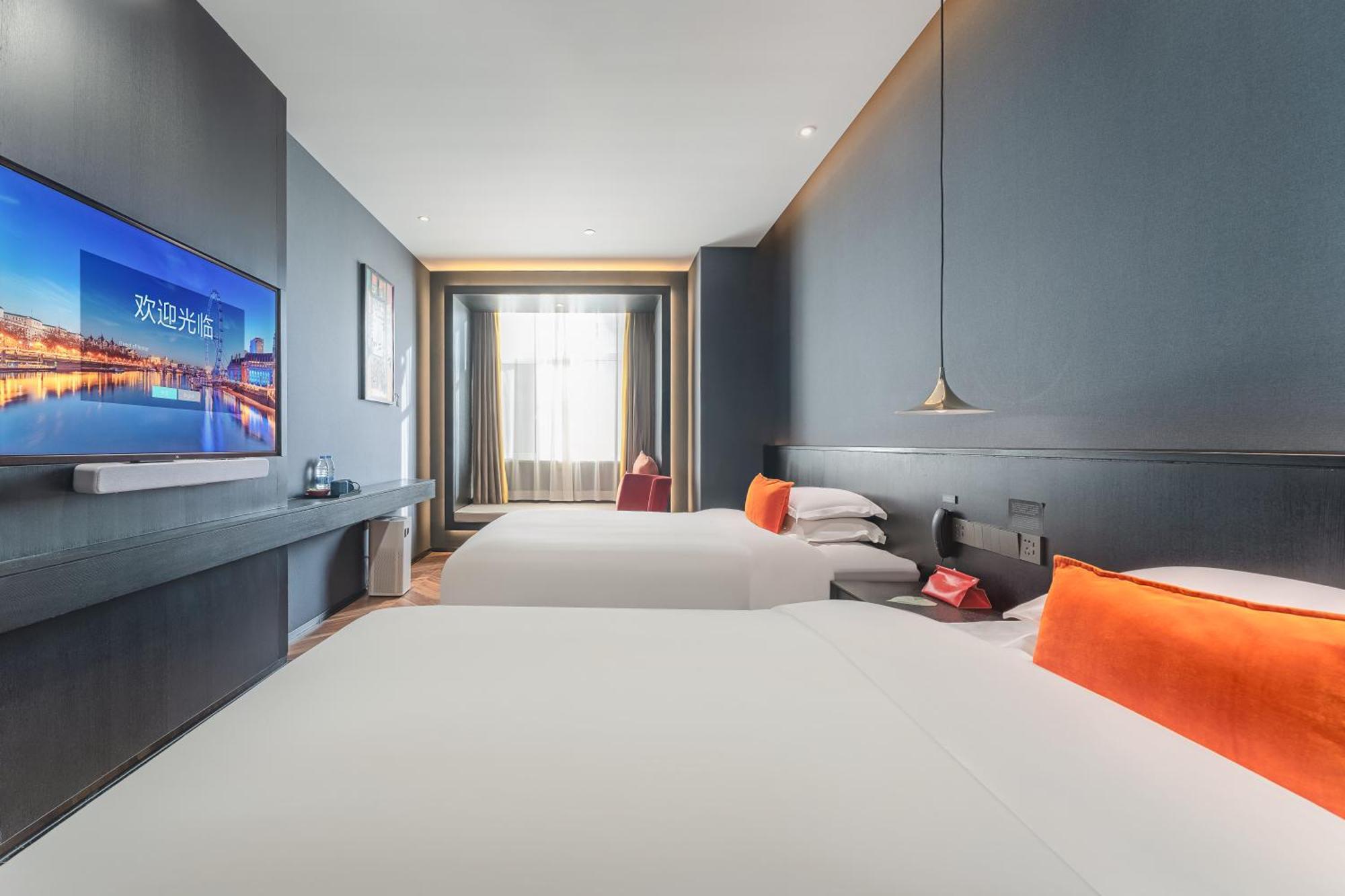 Hesu Designer Hotel & Suites -Near Xi'An Drum Tower And Yongning Gate -Free Laundry Luggage Storage -Kitty Cafe With Freshly Ground Coffee -24H Front Desk -English Service Exteriör bild